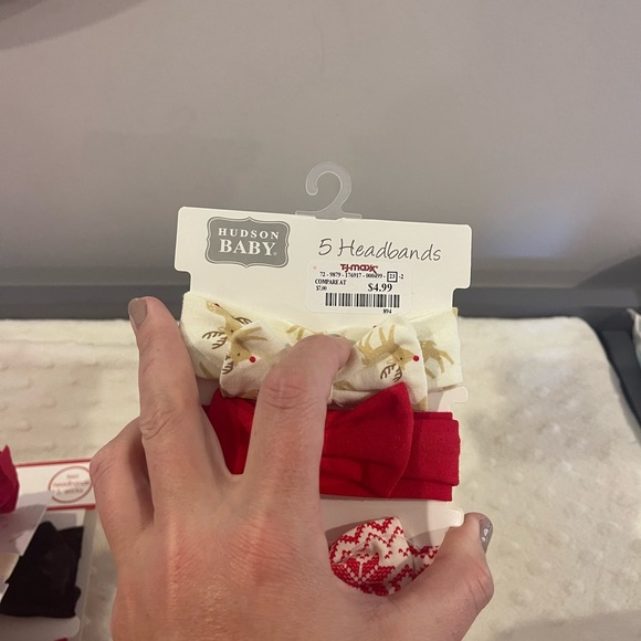 15 holiday headband and one pair of matching socks - Picture 4 of 6